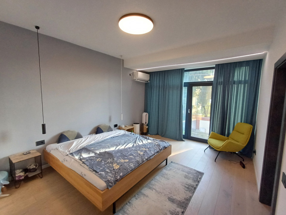 Vila superba P+1 cu teren liber 340 mp Fundeni