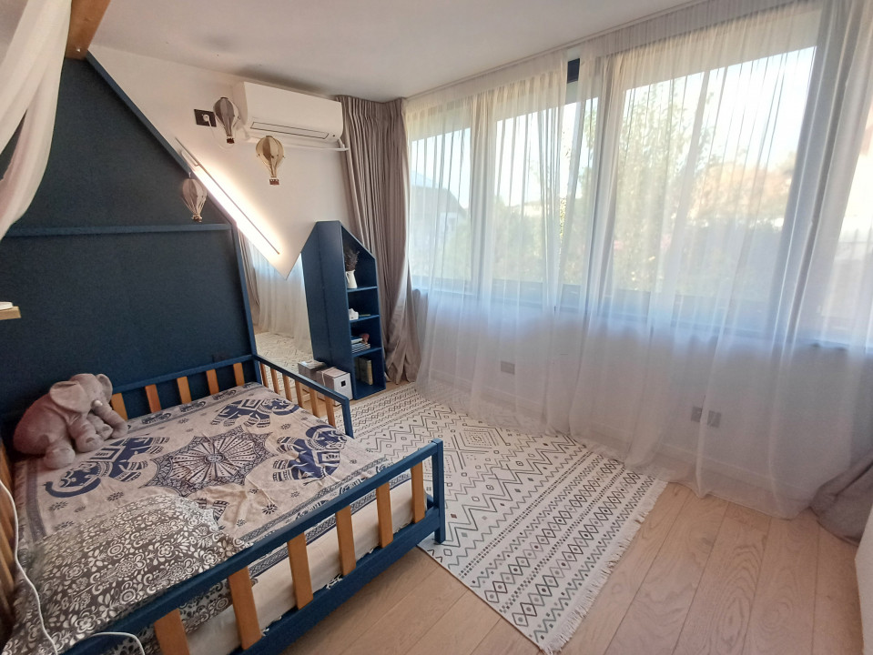 Vila superba P+1 cu teren liber 340 mp Fundeni