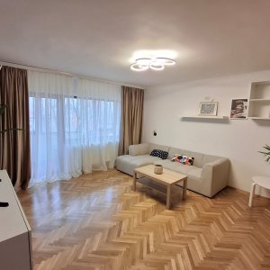 Apartament de inchiriat  2 camere Zona Decebal , Piata Muncii.