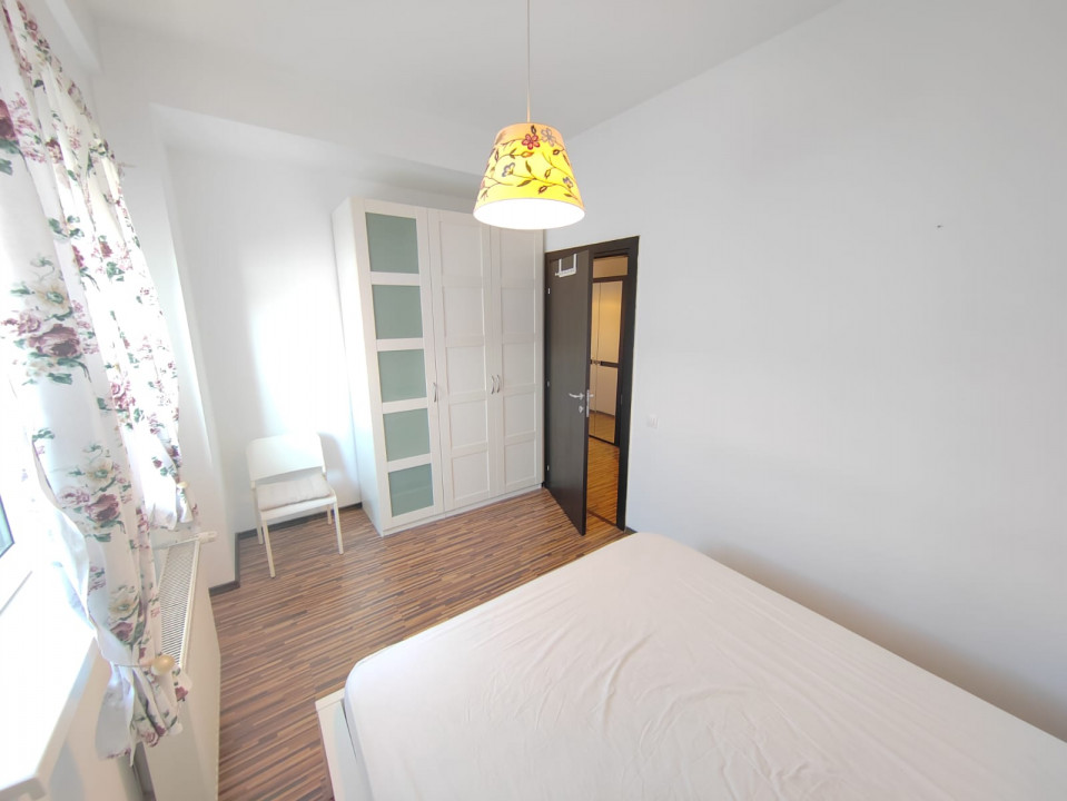 Apartament foarte spatios cu loc de parcare