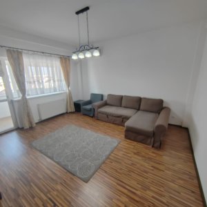 Apartament foarte spatios cu loc de parcare