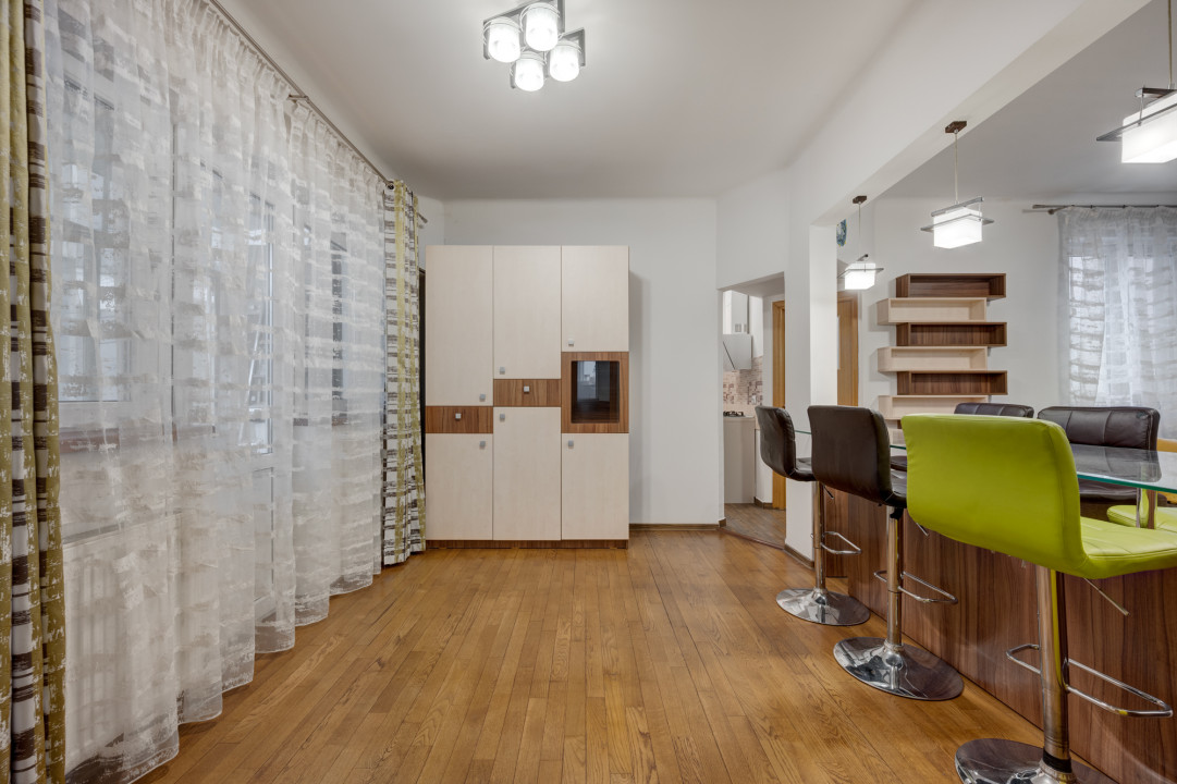 2 Apartamente  in Vila 5 Cam Metrou Basarab Gara de Nord