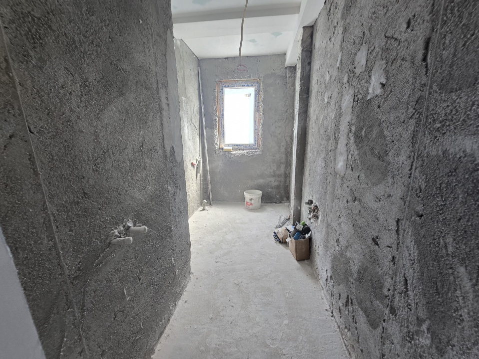 OVIDIU-POIANA- Vila tip duplex cu terasa circulabila.