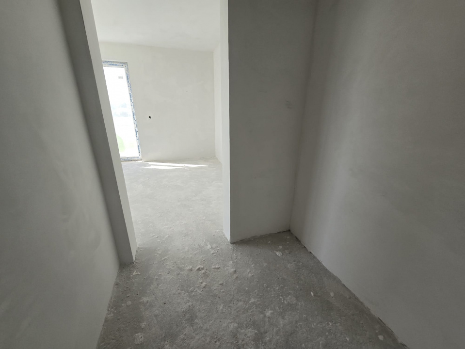 OVIDIU-POIANA- Vila tip duplex cu terasa circulabila.