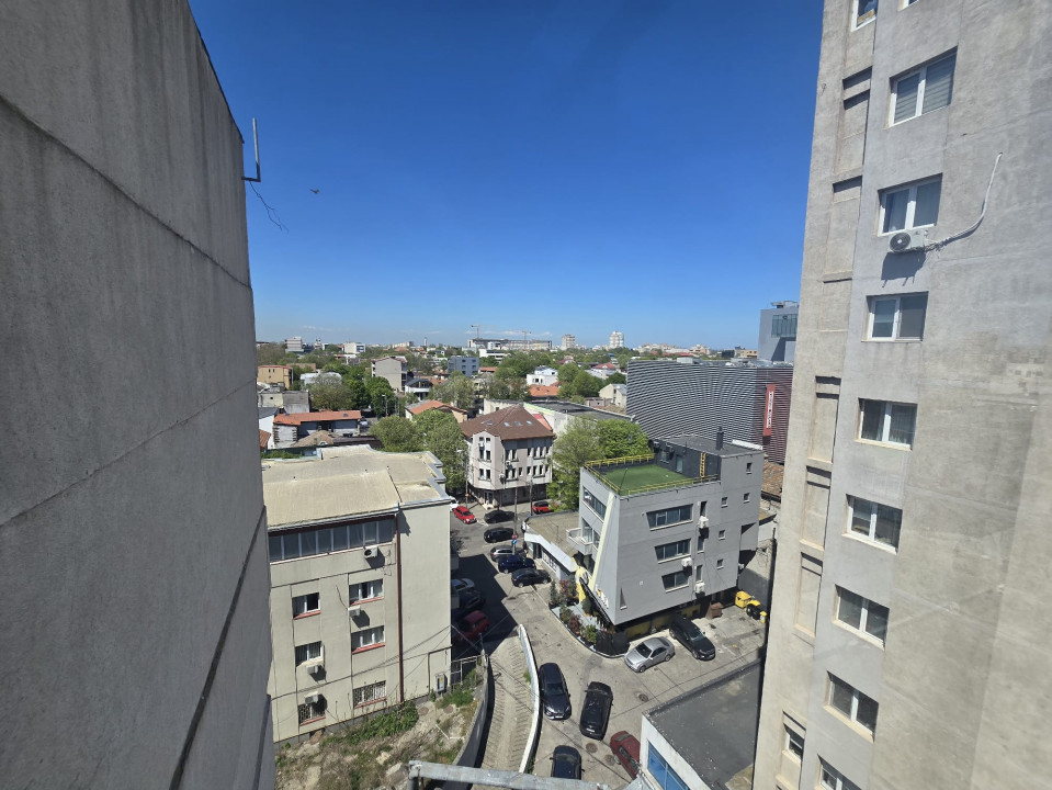 Centru - Apartament de 4 camere cu vedere Panoramica la Marea Neagra.