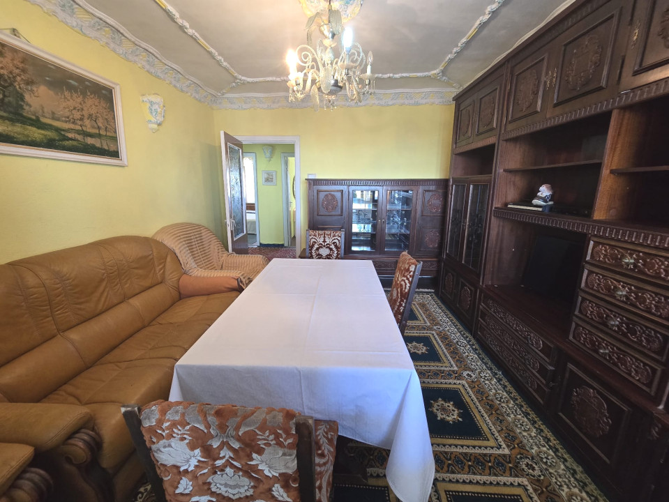 Centru - Apartament de 4 camere cu vedere Panoramica la Marea Neagra.