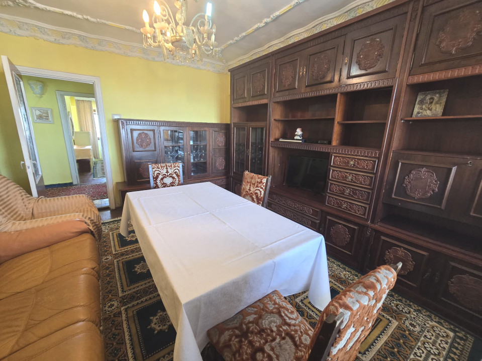Centru - Apartament de 4 camere cu vedere Panoramica la Marea Neagra.