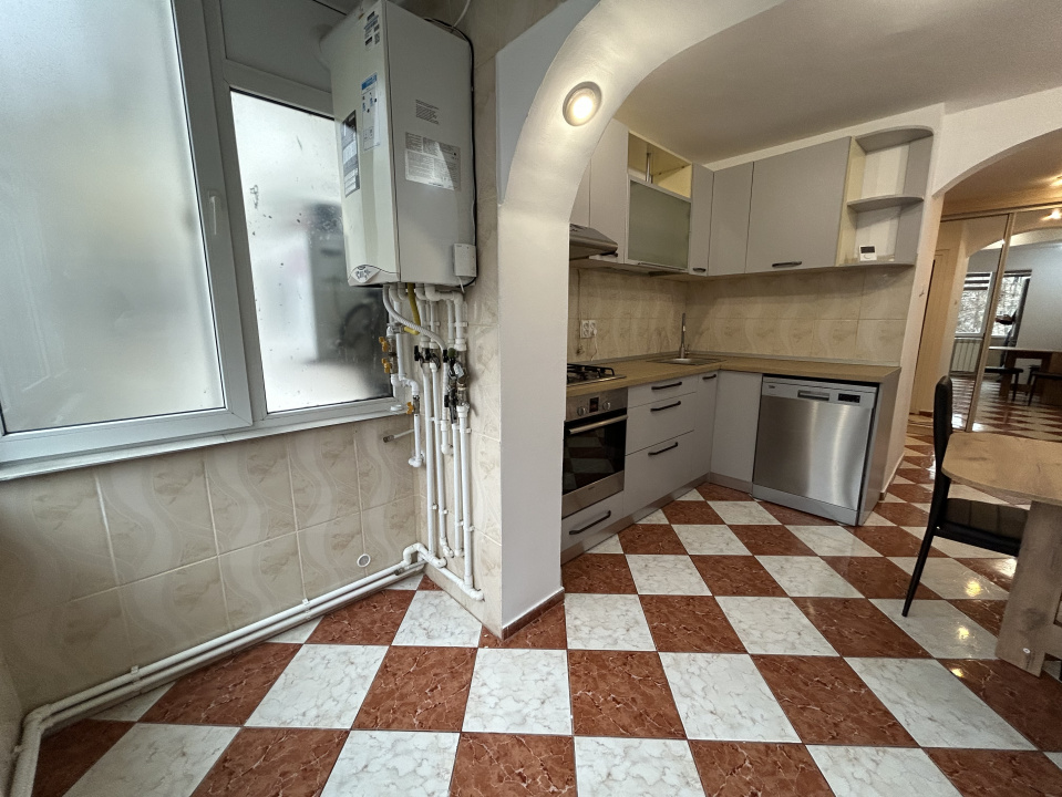 Apartament 3 camere Dacia - centrala termica - mobilat utilat modern