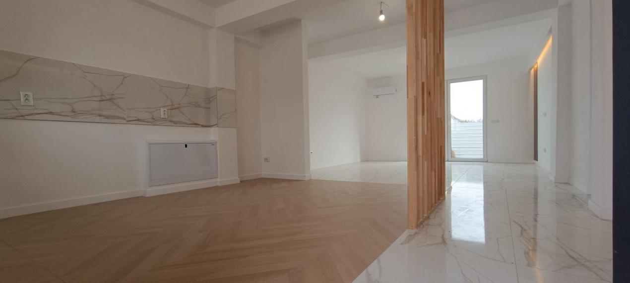 Casa Parter !  3 dorm.+2 bai+2 parcari+teren liber 190mp! Domnesti !