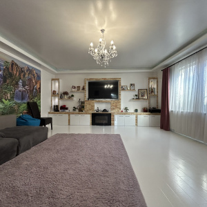 Casa P+1 la pret de apartament - zona Bratianu