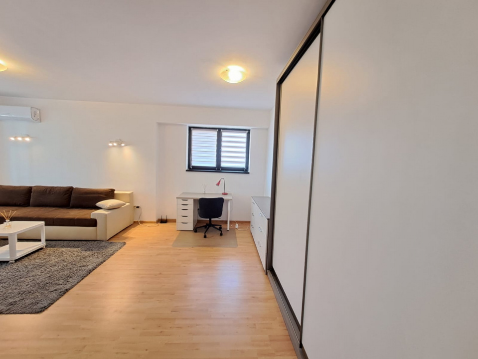 Apartament 2 camere 13 Septembrie Marriott Catedrala Bloc 2007