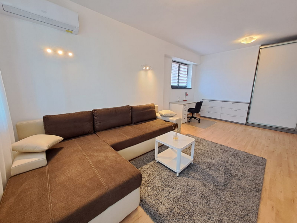 Apartament 2 camere 13 Septembrie Marriott Catedrala Bloc 2007