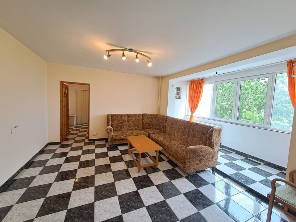 Apartament 3 camere Militari Apusului Metrou Pacii