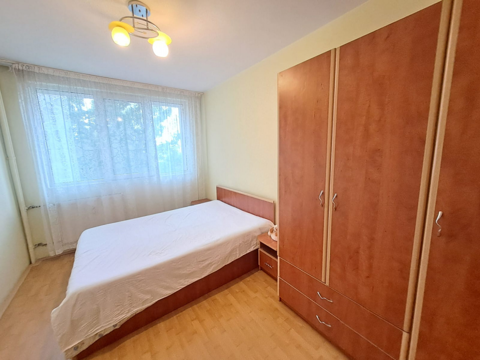 Apartament 3 camere Militari Apusului Metrou Pacii