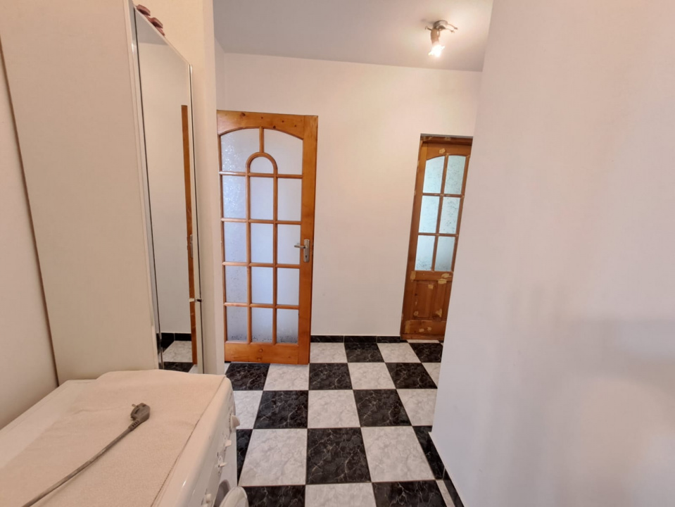 Apartament 3 camere Militari Apusului Metrou Pacii