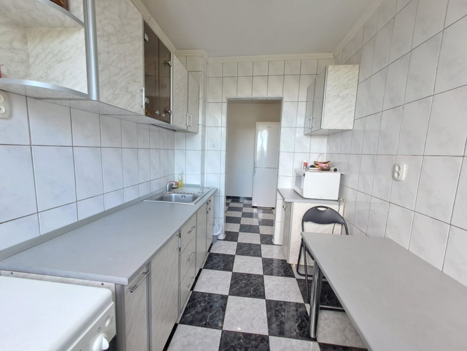 Apartament 3 camere Militari Apusului Metrou Pacii