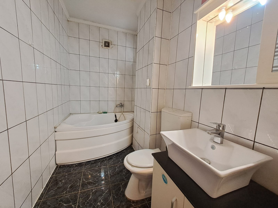 Apartament 3 camere Militari Apusului Metrou Pacii