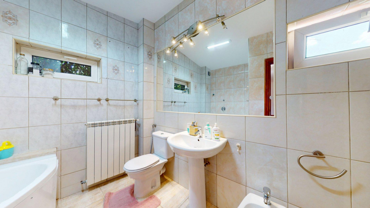 Casa de Vanzare zona Calea Calarasi