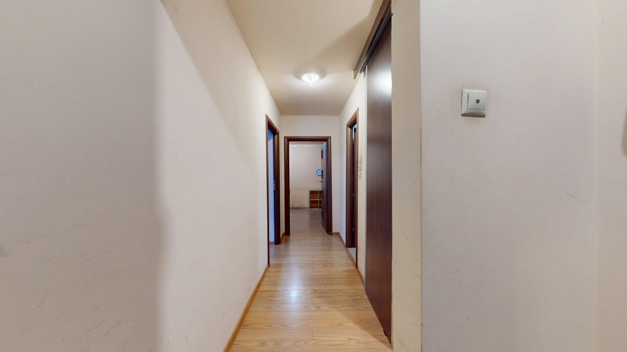 Apartament de vanzare -2 camere decomandat - Teiul Doamnei