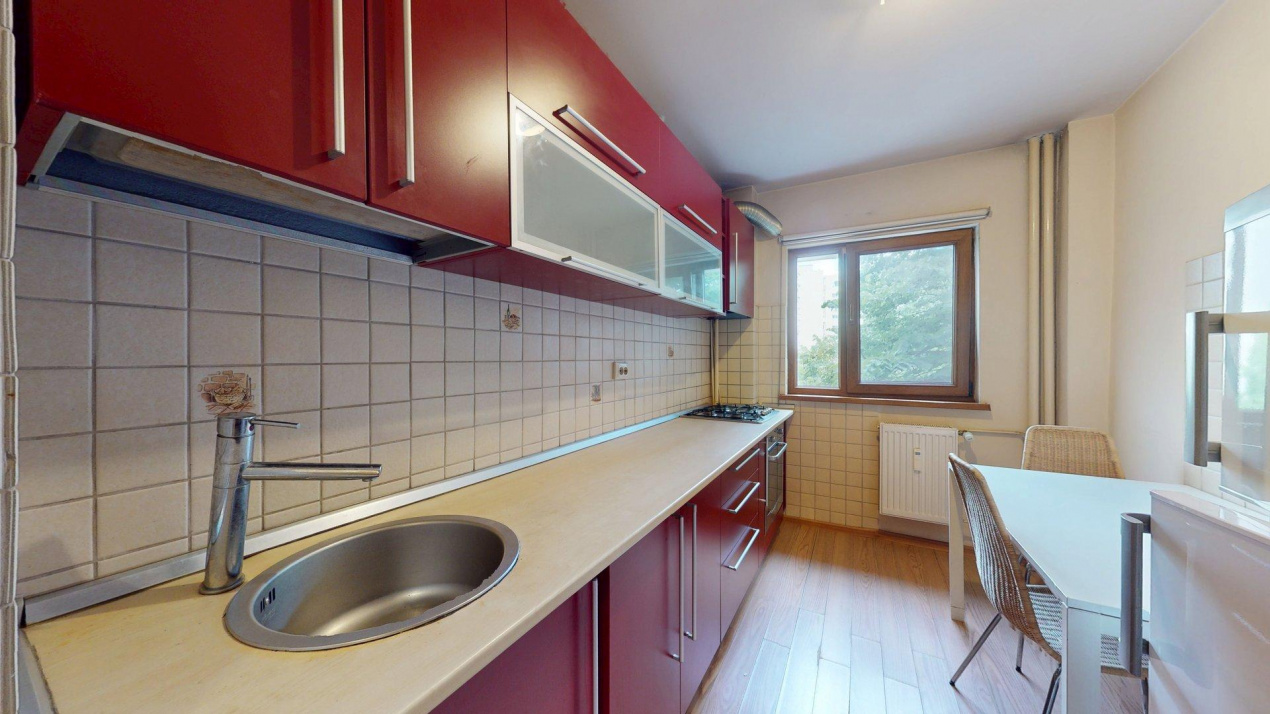 Apartament de vanzare -2 camere decomandat - Teiul Doamnei