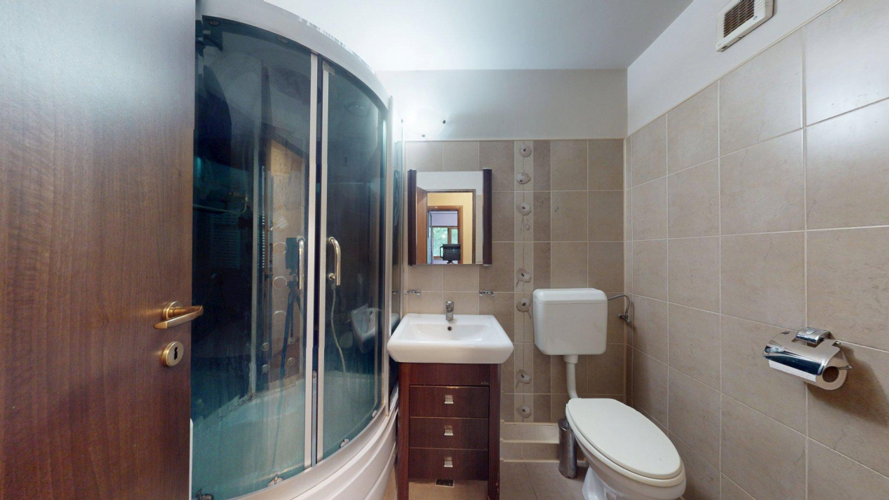 Apartament de vanzare -2 camere decomandat - Teiul Doamnei