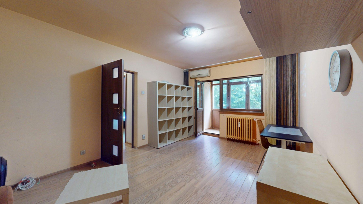Apartament de vanzare -2 camere decomandat - Teiul Doamnei