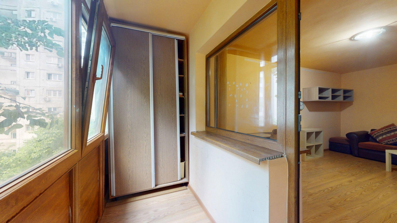 Apartament de vanzare -2 camere decomandat - Teiul Doamnei