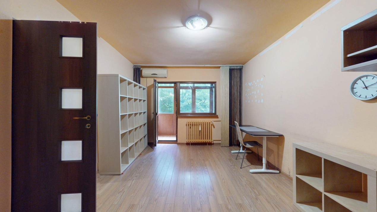 Apartament de vanzare -2 camere decomandat - Teiul Doamnei
