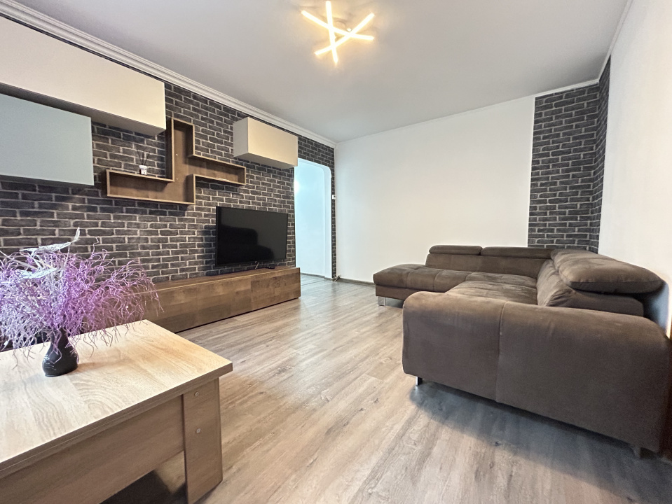 Apartament 3 camere Tomis Nord - 2 locuri parcare - centrală termică