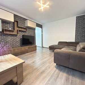 Apartament 3 camere Tomis Nord - 2 locuri parcare - centrală termică