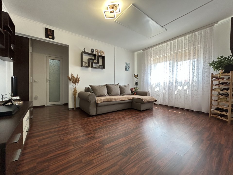 Apartament cu 3 camere Piata CET mobilat utilat modern - super pret