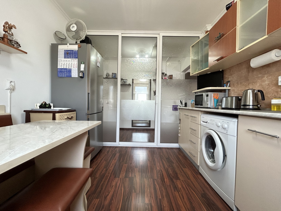 Apartament cu 3 camere Piata CET mobilat utilat modern - super pret