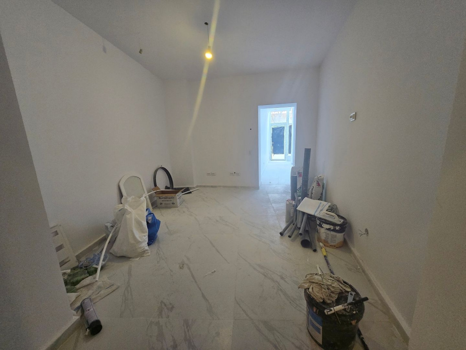 Spatiu comercial 44mp Dristor McDonald's Metrou Stradal Camil Ressu