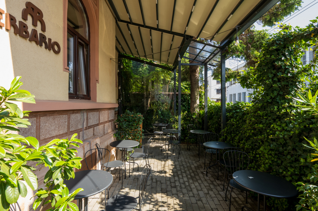 Afacere la Cheie ! Camere in regim hotelier+restaurant / profit bun !