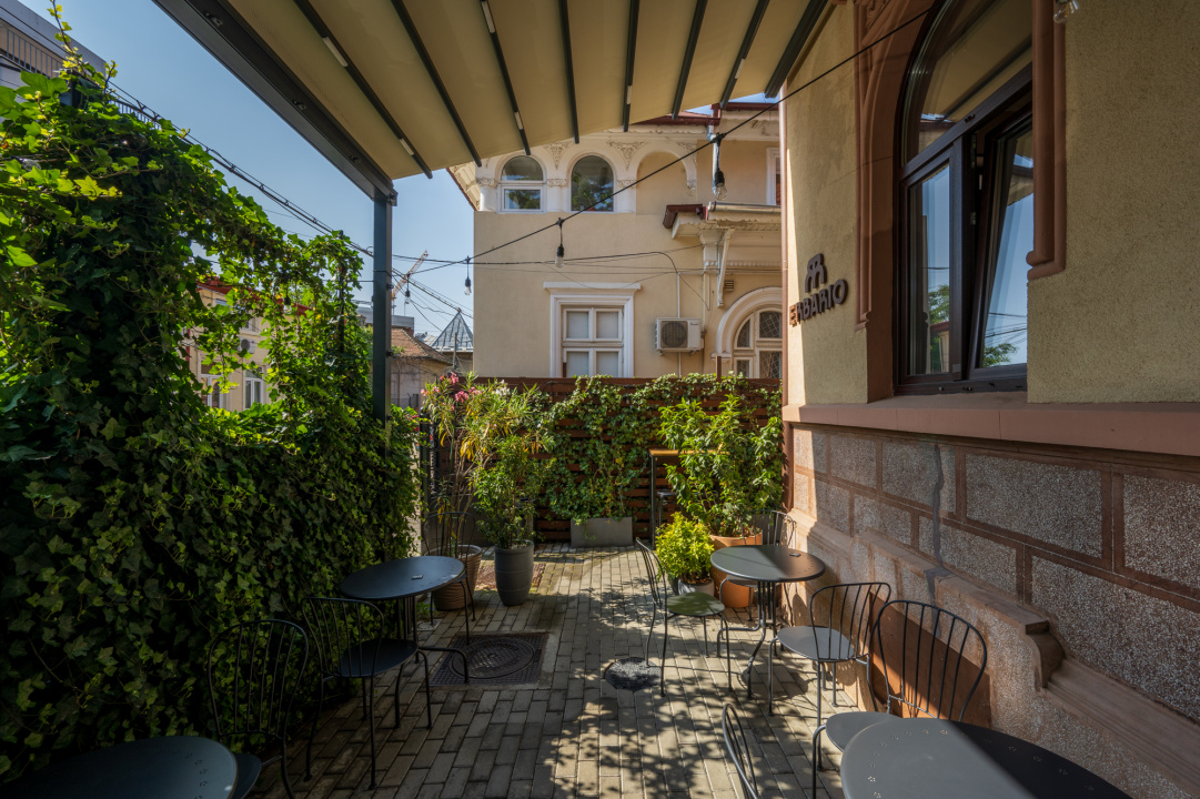 Afacere la Cheie ! Camere in regim hotelier+restaurant / profit bun !