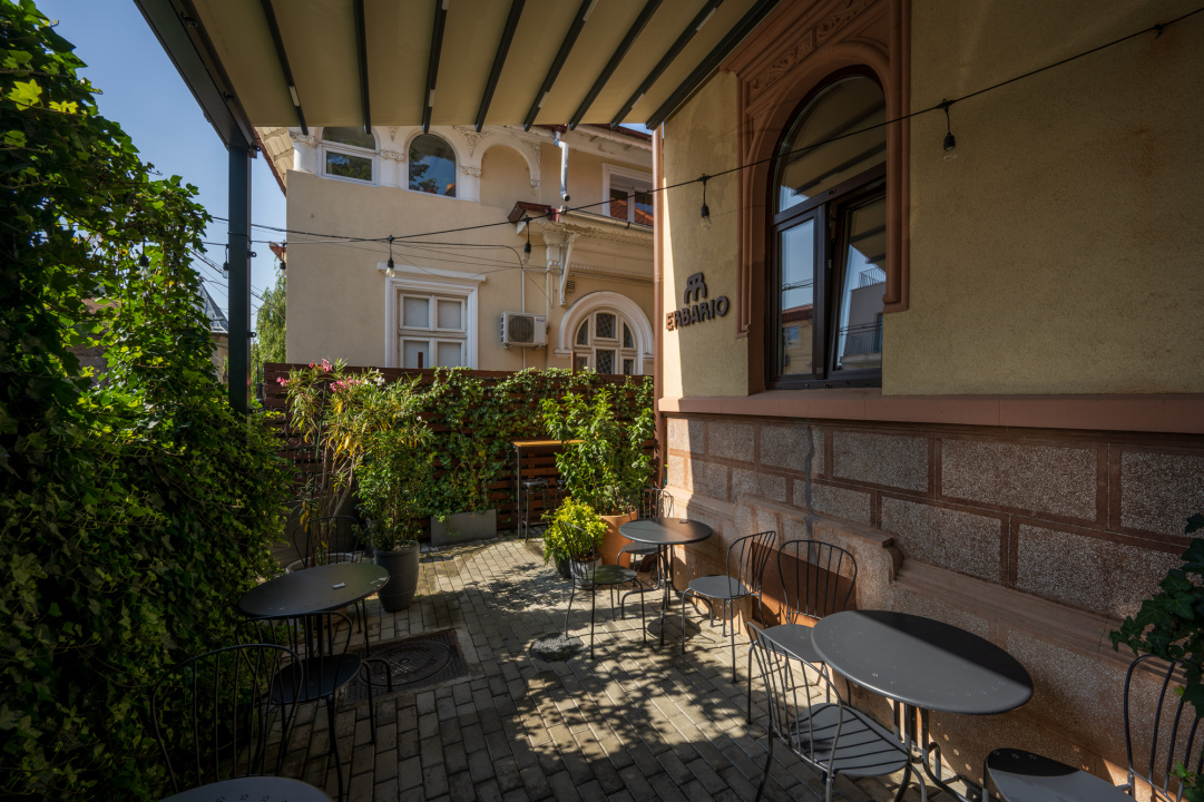 Afacere la Cheie ! Camere in regim hotelier+restaurant / profit bun !
