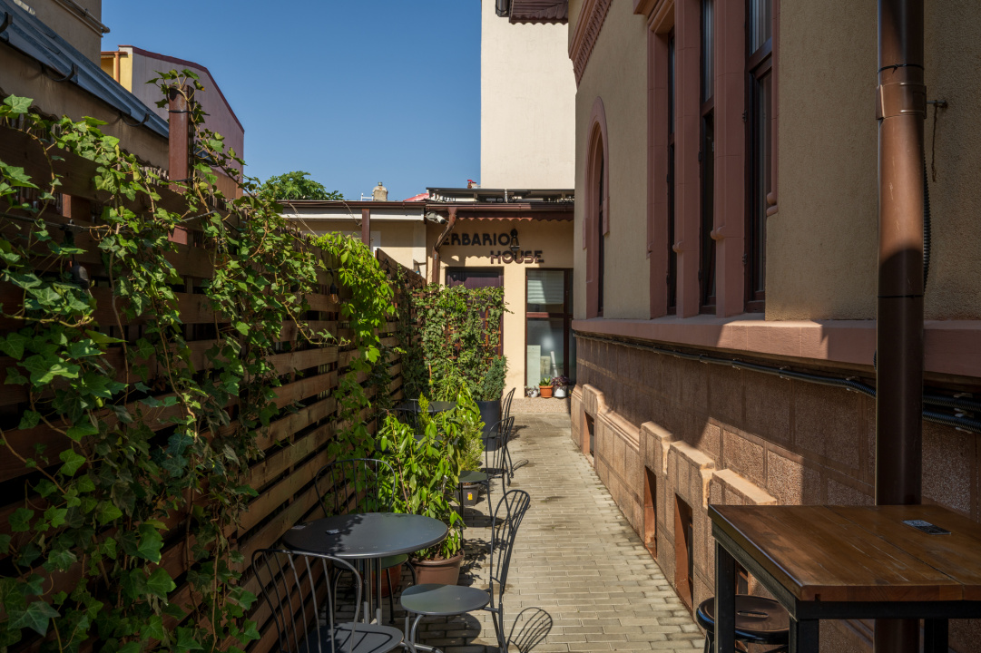 Afacere la Cheie ! Camere in regim hotelier+restaurant / profit bun !