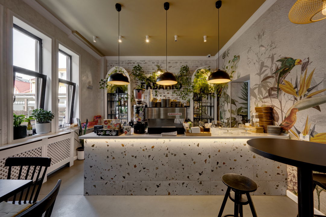 Afacere la Cheie ! Camere in regim hotelier+restaurant / profit bun !