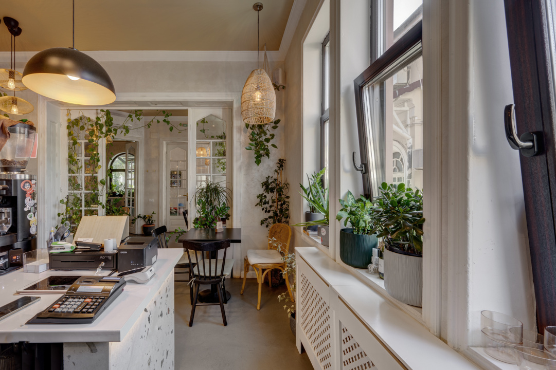 Afacere la Cheie ! Camere in regim hotelier+restaurant / profit bun !