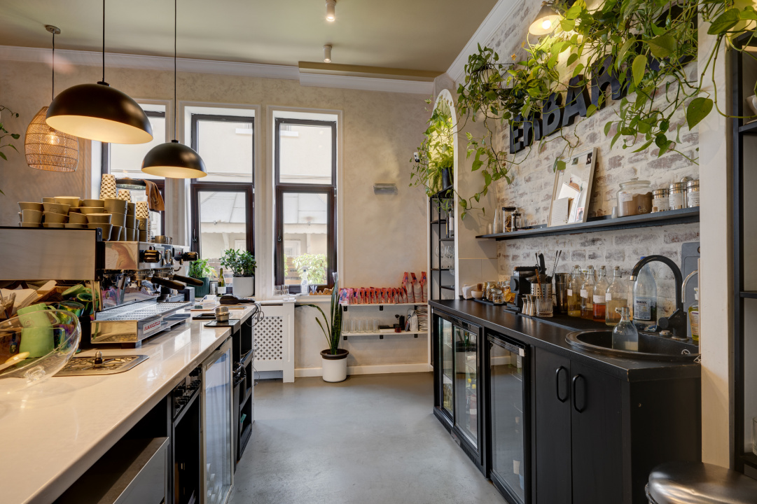 Afacere la Cheie ! Camere in regim hotelier+restaurant / profit bun !