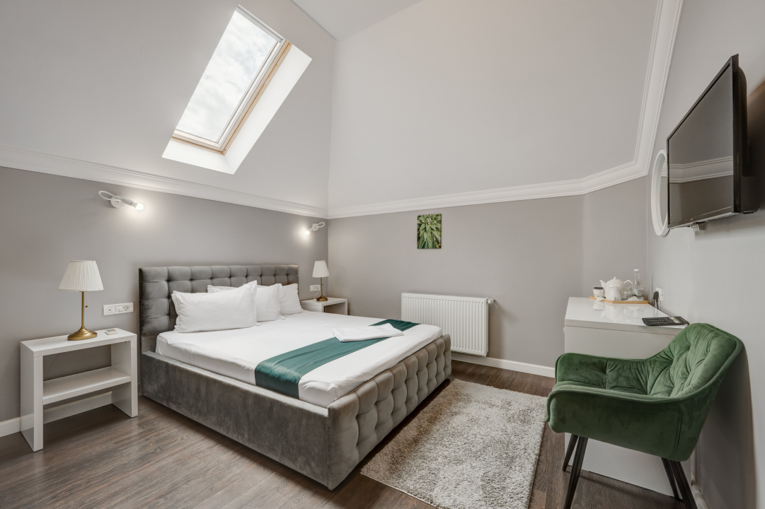 Afacere la Cheie ! Camere in regim hotelier+restaurant / profit bun !