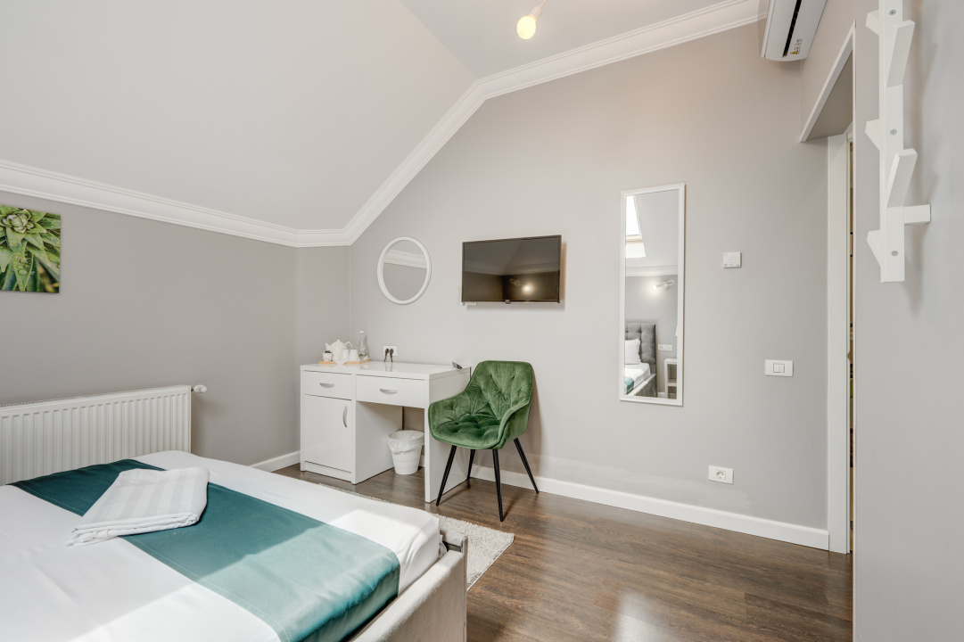 Afacere la Cheie ! Camere in regim hotelier+restaurant / profit bun !
