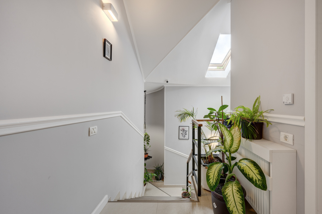Afacere la Cheie ! Camere in regim hotelier+restaurant / profit bun !