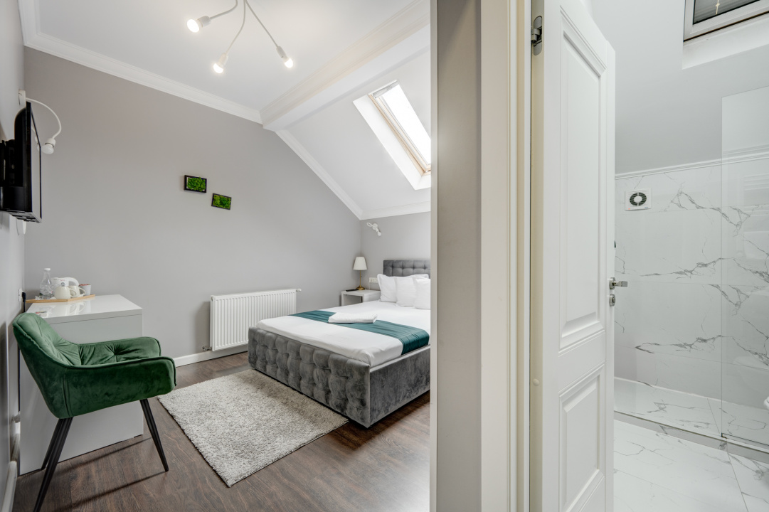 Afacere la Cheie ! Camere in regim hotelier+restaurant / profit bun !