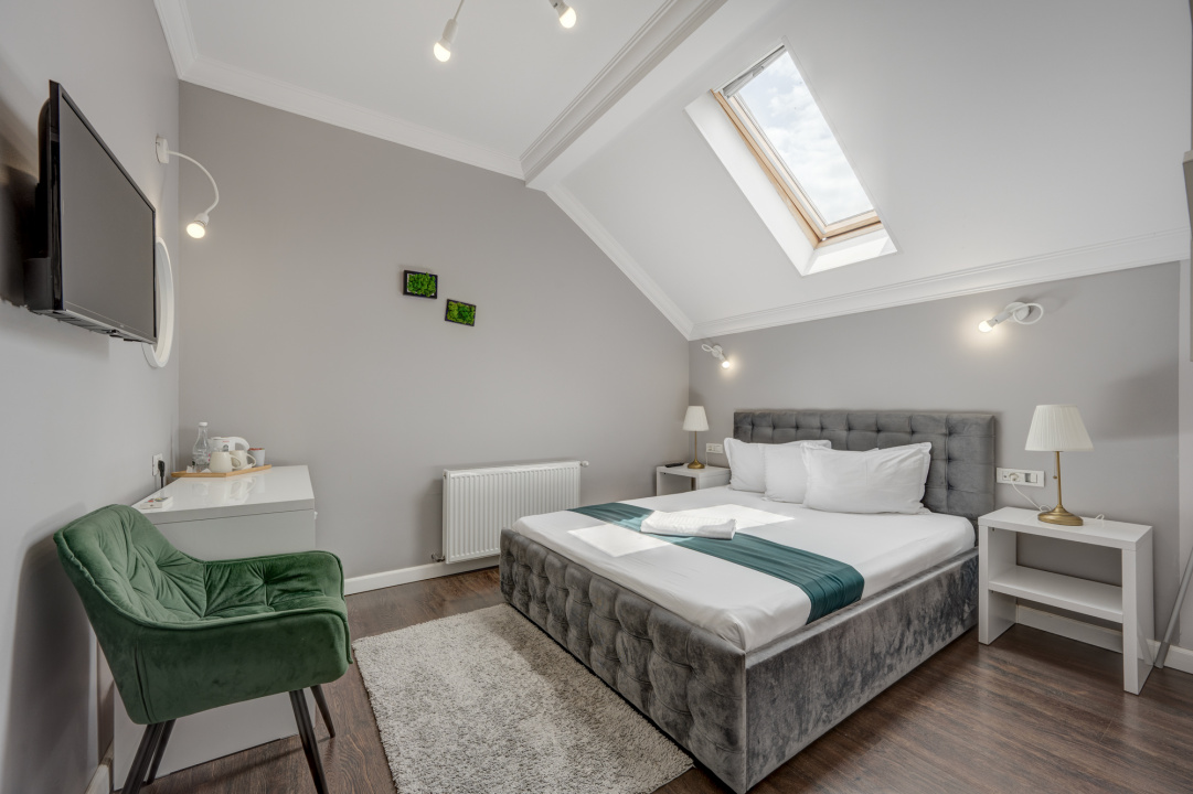 Afacere la Cheie ! Camere in regim hotelier+restaurant / profit bun !