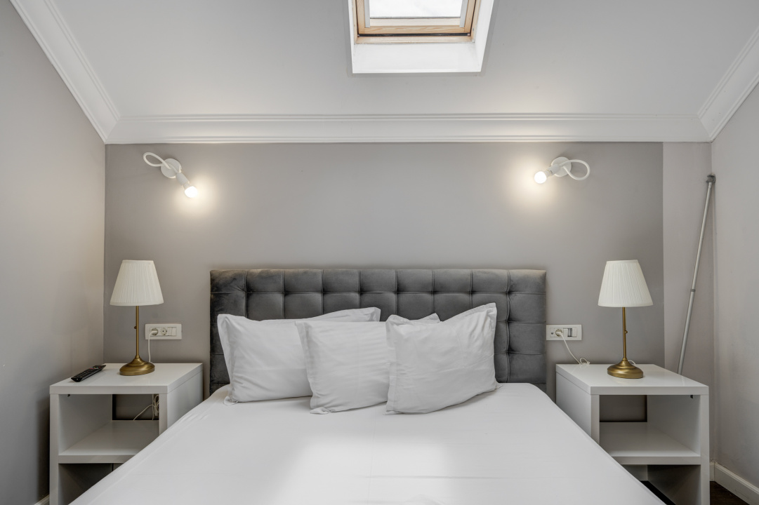 Afacere la Cheie ! Camere in regim hotelier+restaurant / profit bun !