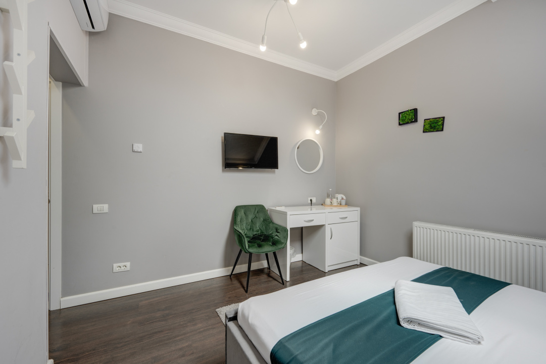 Afacere la Cheie ! Camere in regim hotelier+restaurant / profit bun !