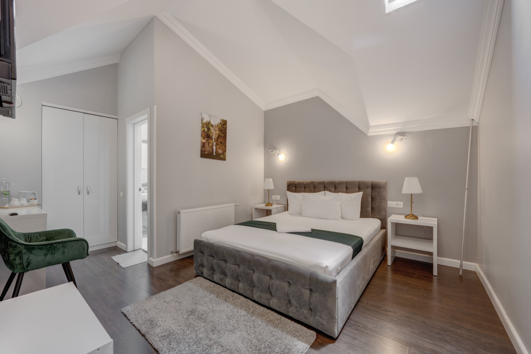 Afacere la Cheie ! Camere in regim hotelier+restaurant / profit bun !