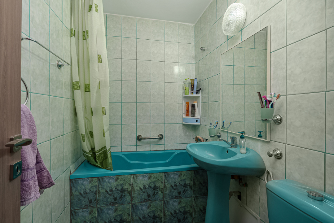 Apart 2 camere Titan 1 Decembrie vis-a-vis Auchan str Jean Steriadi