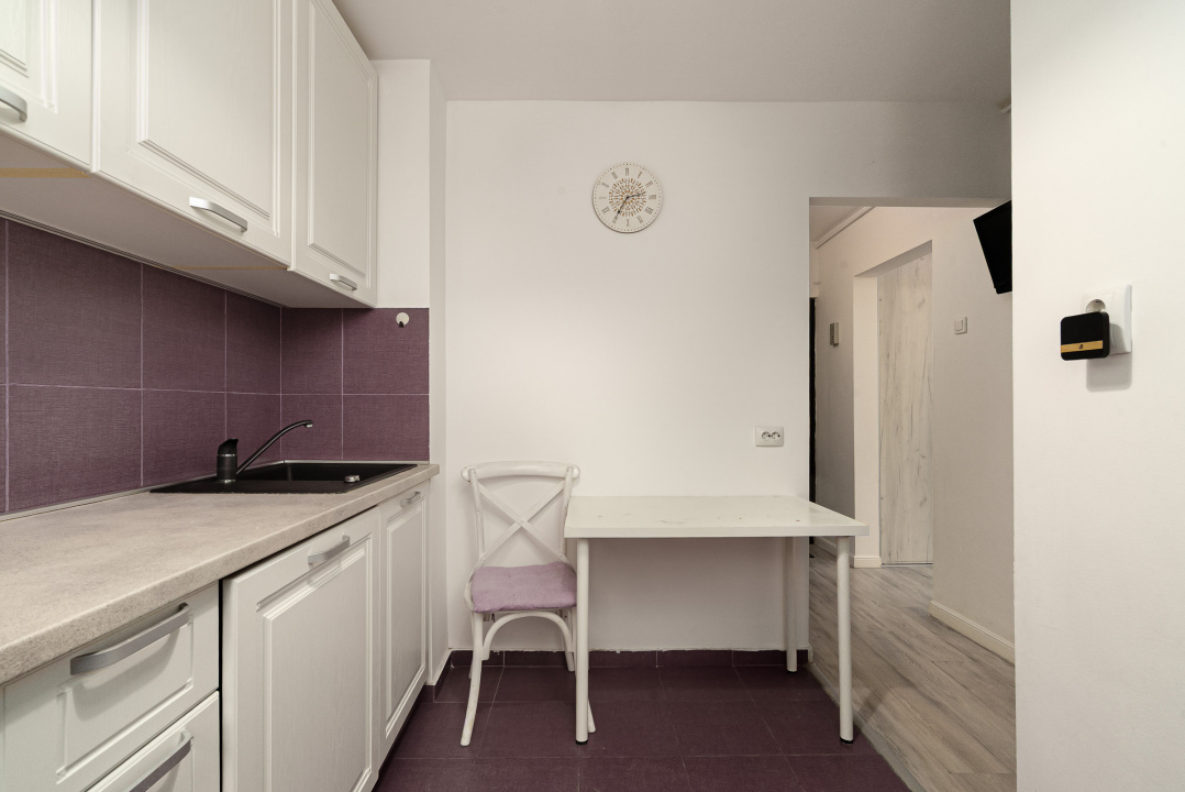 Apart 2 camere Titan Jean Steriadi Scoala 82 metrou 1 Decembrie